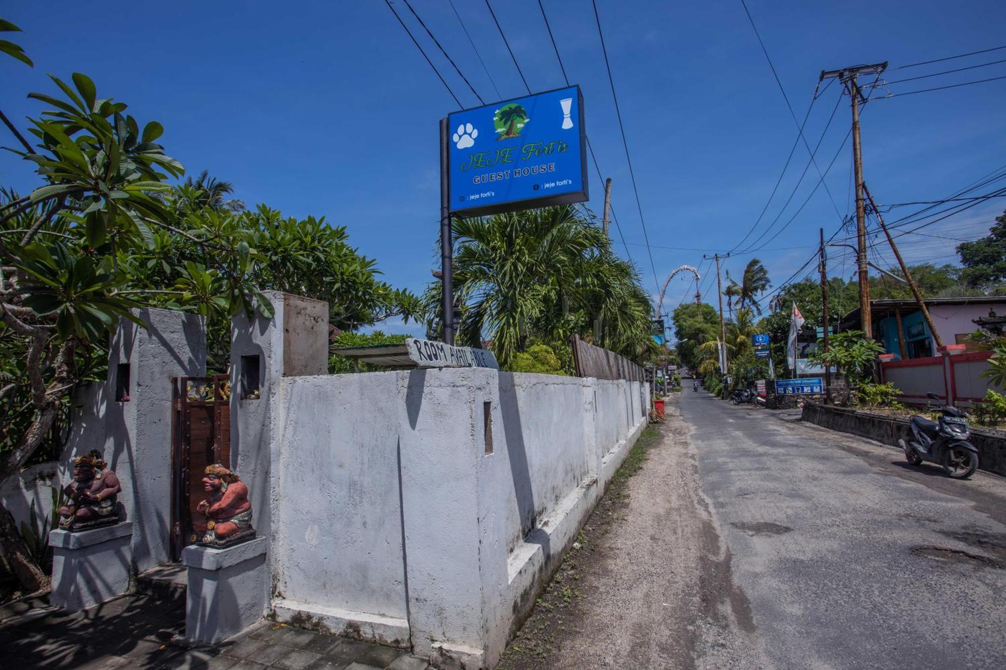 Jeje Fortis Guest House นูซาเลมโบงัน ภายนอก รูปภาพ