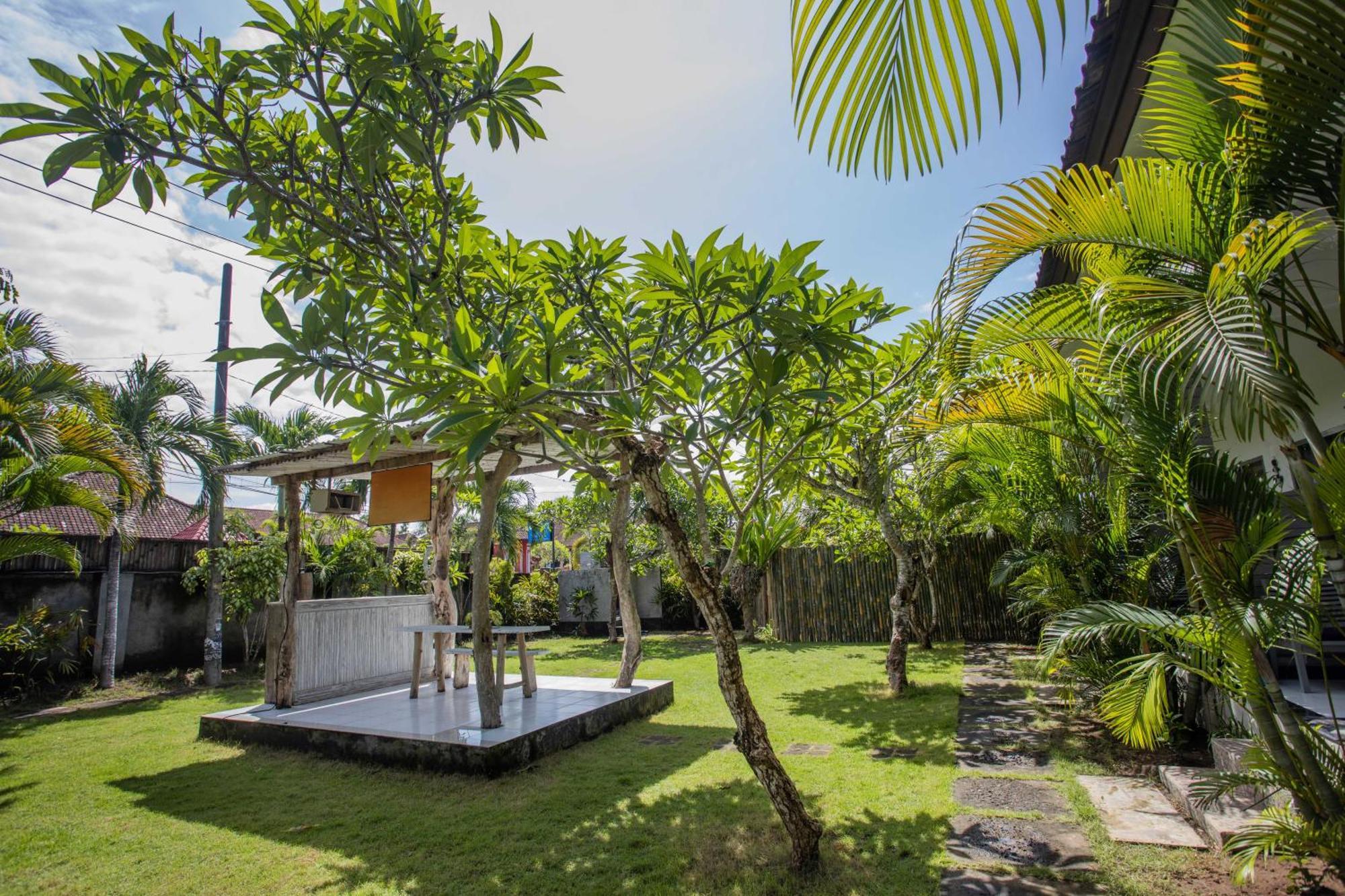 Jeje Fortis Guest House นูซาเลมโบงัน ภายนอก รูปภาพ